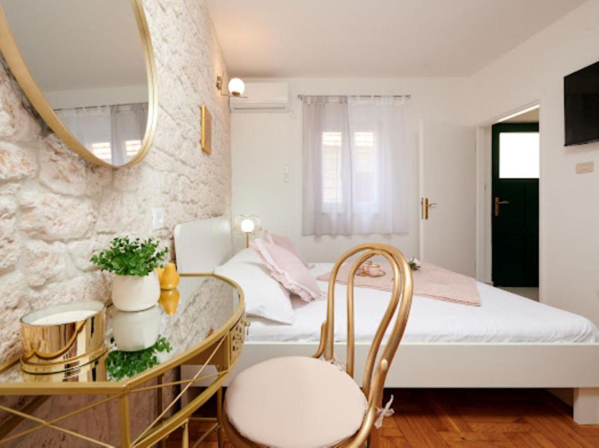 Guesthouse Ana Trogir Old Town Exteriér fotografie